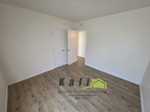 2141-Flintridge-Dr-92139-10