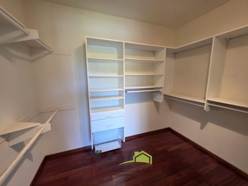 5385-Renaissance-Ave-92122-15