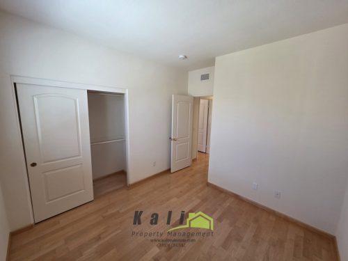 5385-Renaissance-Ave-92122-20