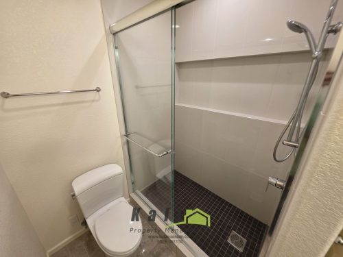 5385-Renaissance-Ave-92122-22